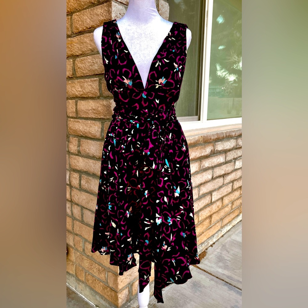 Halston Heritage Black and Pink V-Neck Sleeveless Midi Dress
